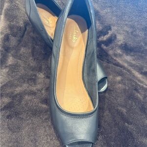 Clarks Artisan Women's Elegant Black Peep Toe Heels